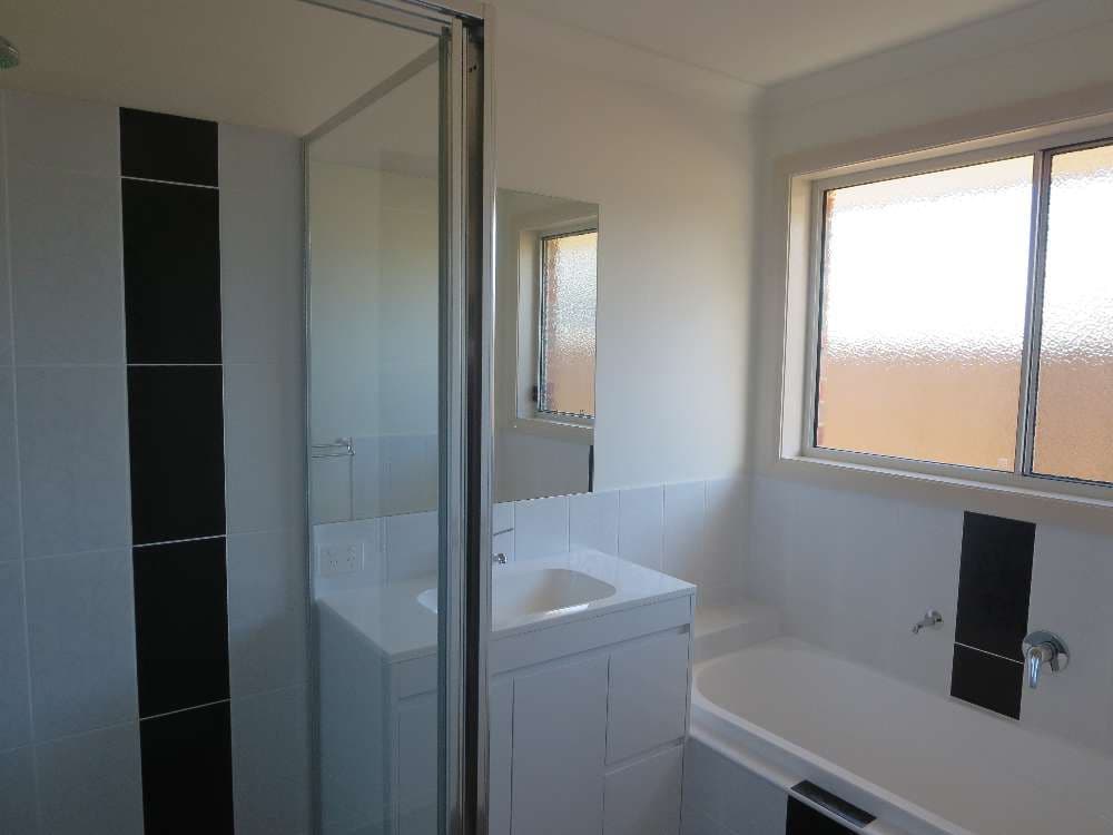 34 Lawson Circuit, LAVINGTON NSW 2641, Lavington - Thumbnail 4