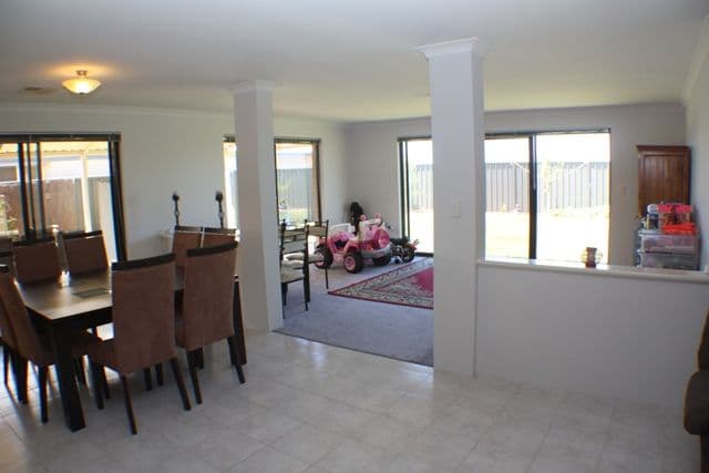 76 Lemon Gum Drive, BALDIVIS WA 6171, Baldivis - Thumbnail 5