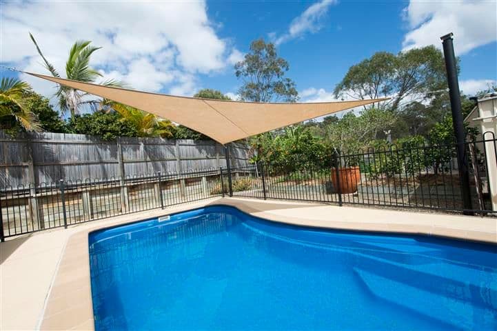 18 Reinaerhoff Crescent, GLEN EDEN QLD 4680, Glen Eden - Thumbnail 2