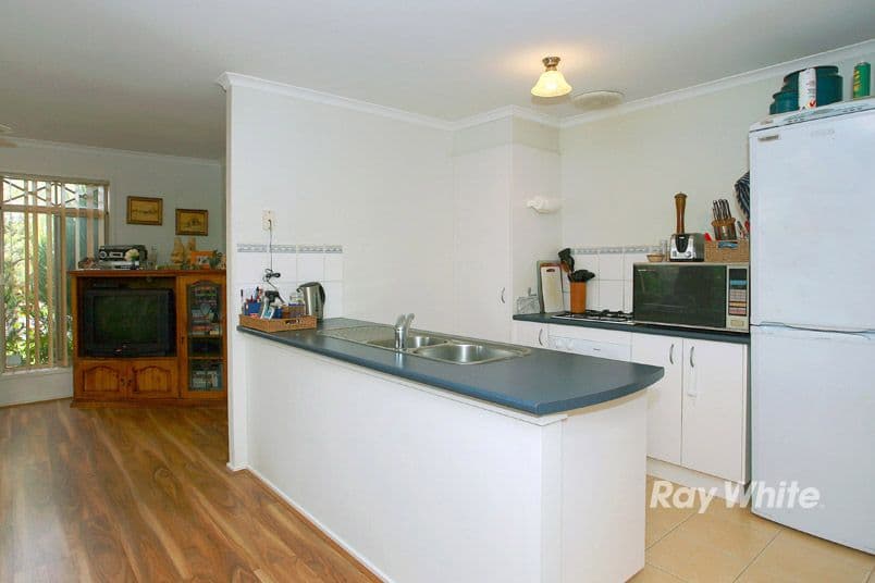34 Bellbrae Crescent, CRANBOURNE WEST VIC 3977, Cranbourne West - Thumbnail 2