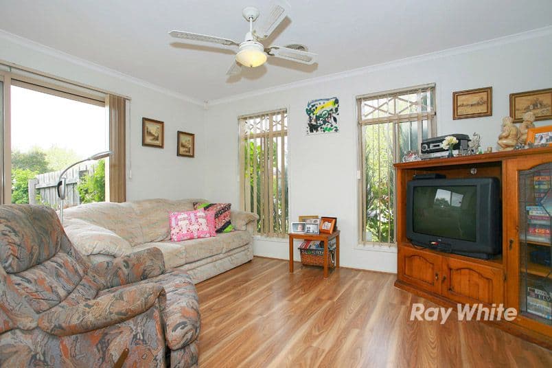 34 Bellbrae Crescent, CRANBOURNE WEST VIC 3977, Cranbourne West - Thumbnail 3