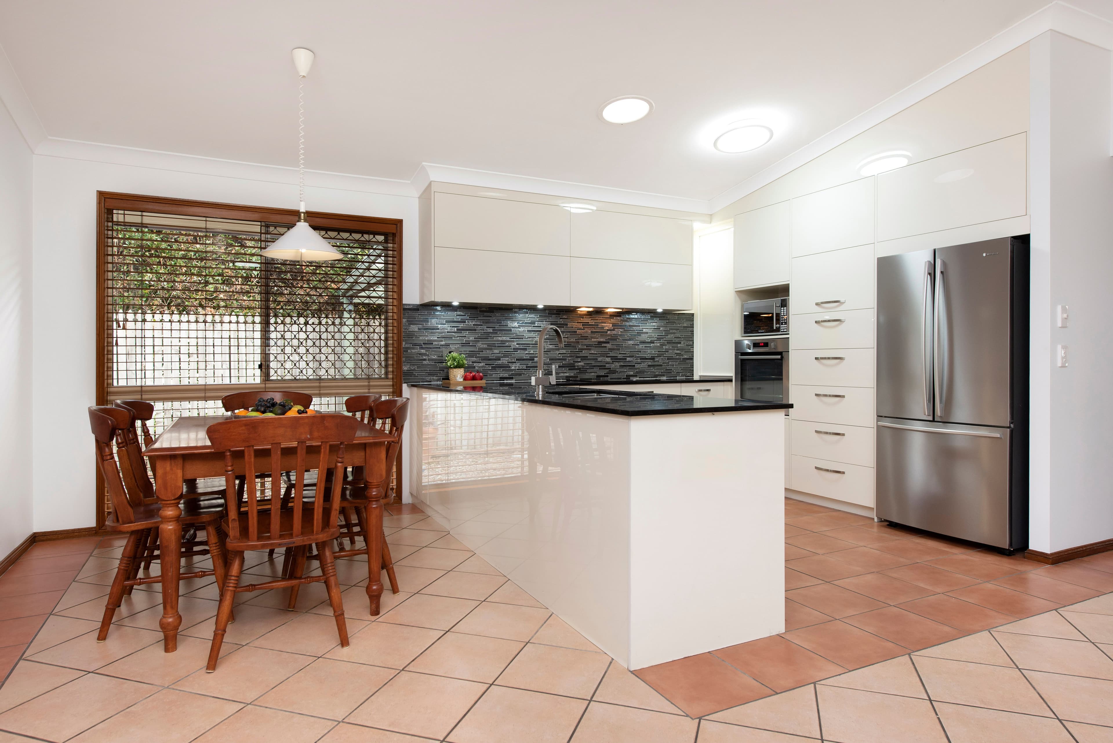 5 Lydstep Court, Carindale QLD 4152, Carindale - Thumbnail 5