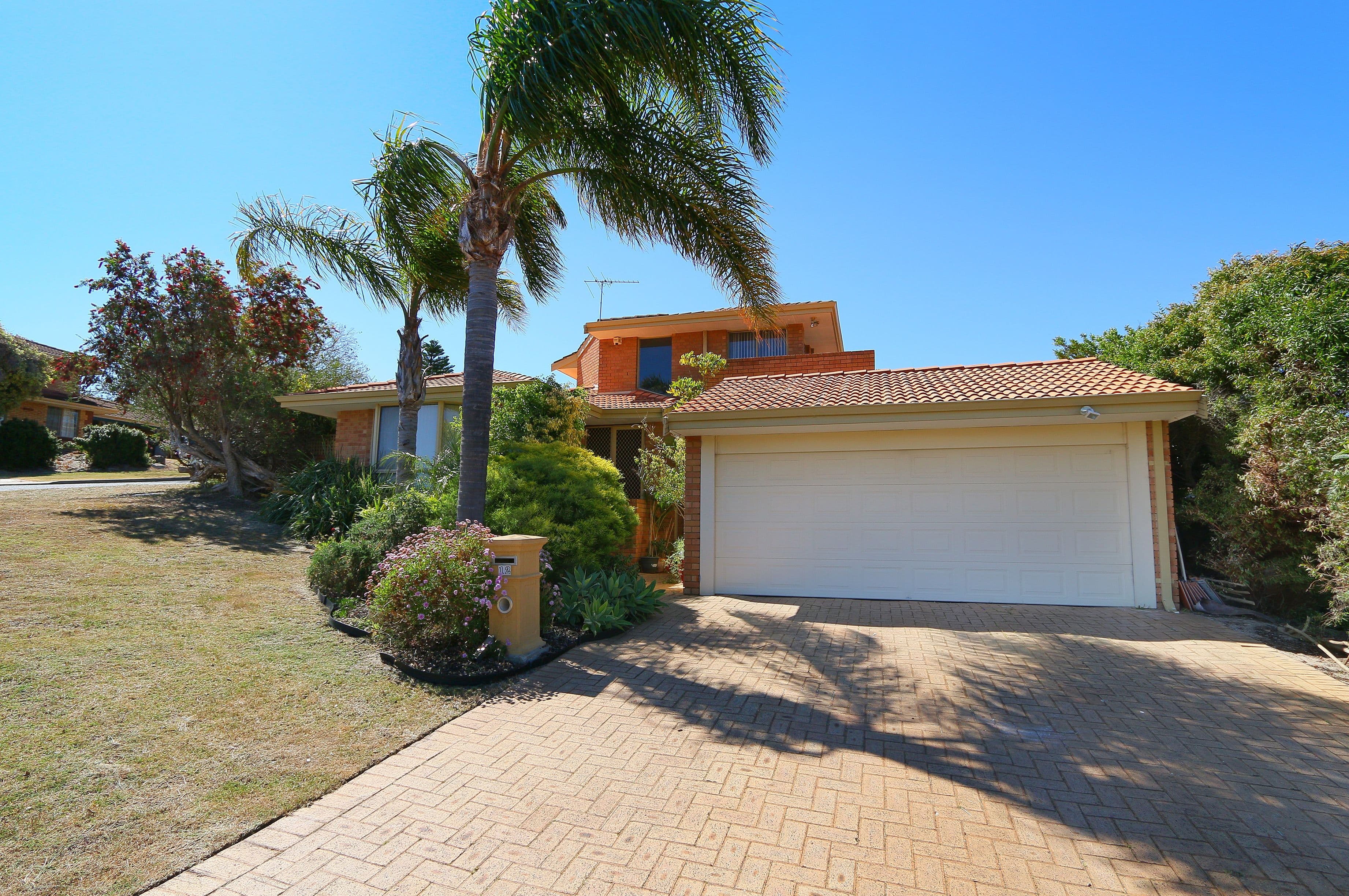 12 Waring Way, Kardinya WA 6163, Kardinya - Thumbnail 2