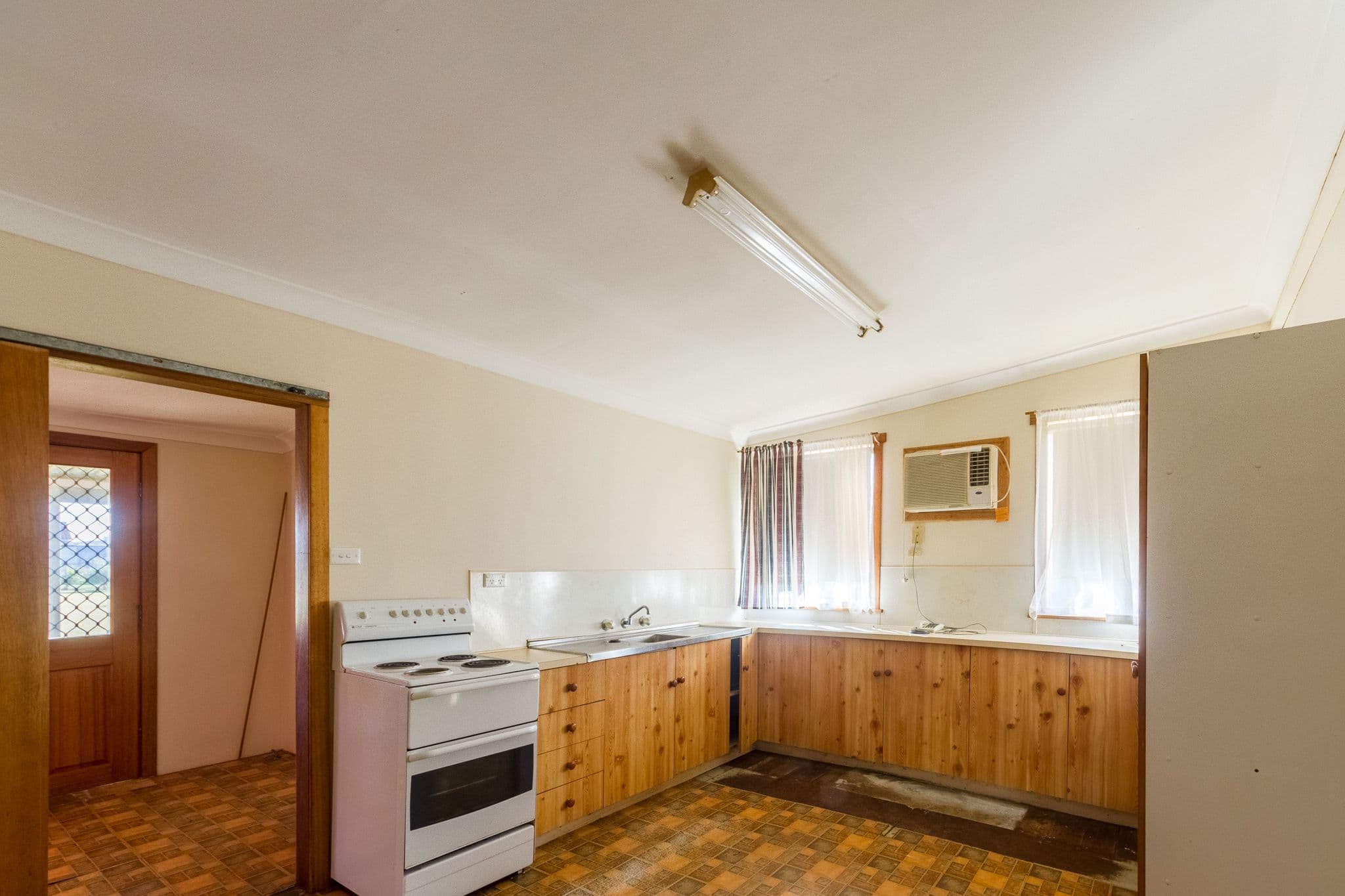 2 Bowen Street, Woodstock - Thumbnail 4