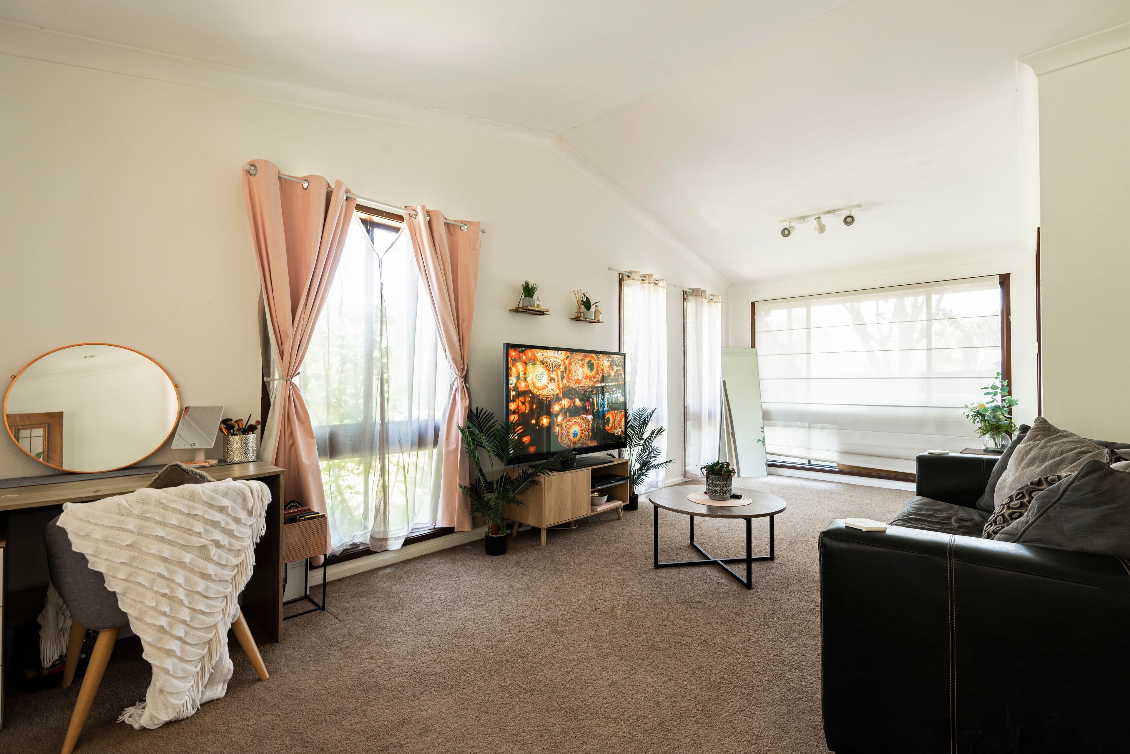 87 Hillcrest Avenue, South Nowra - Thumbnail 2