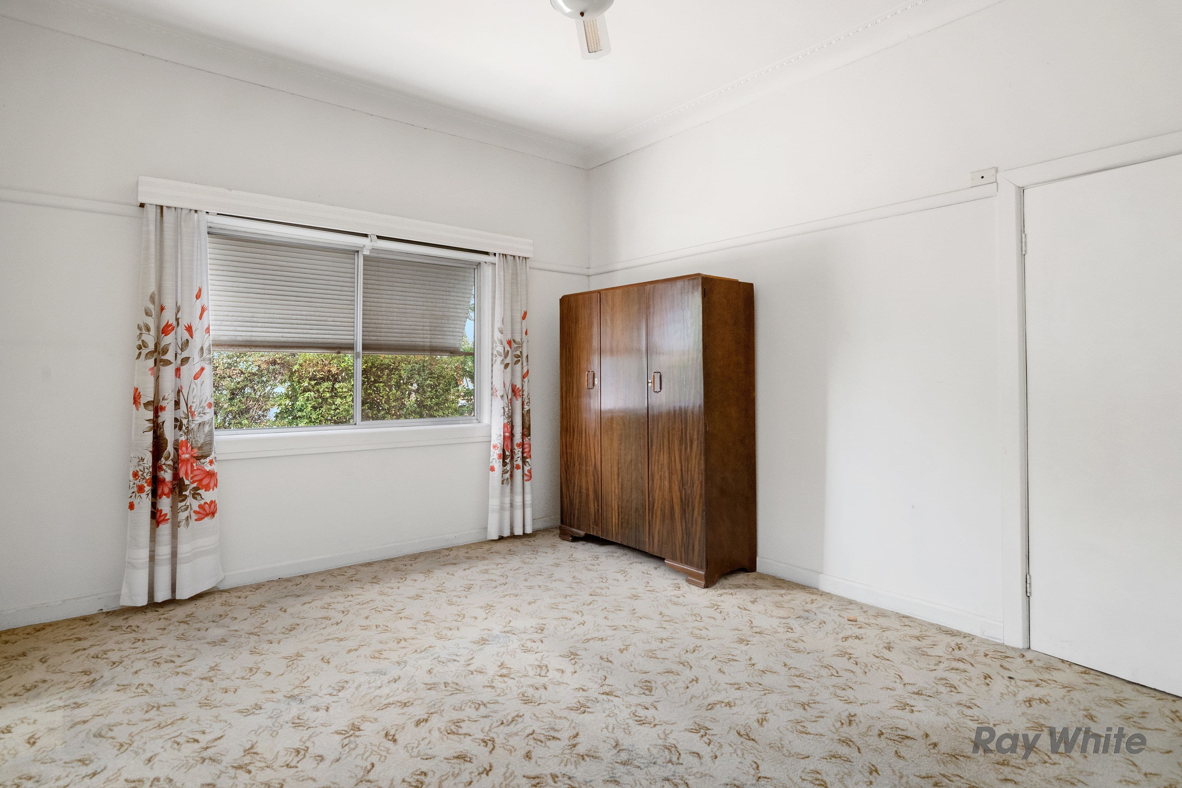 8 Bond Street, Benalla VIC 3672, Benalla - Thumbnail 2