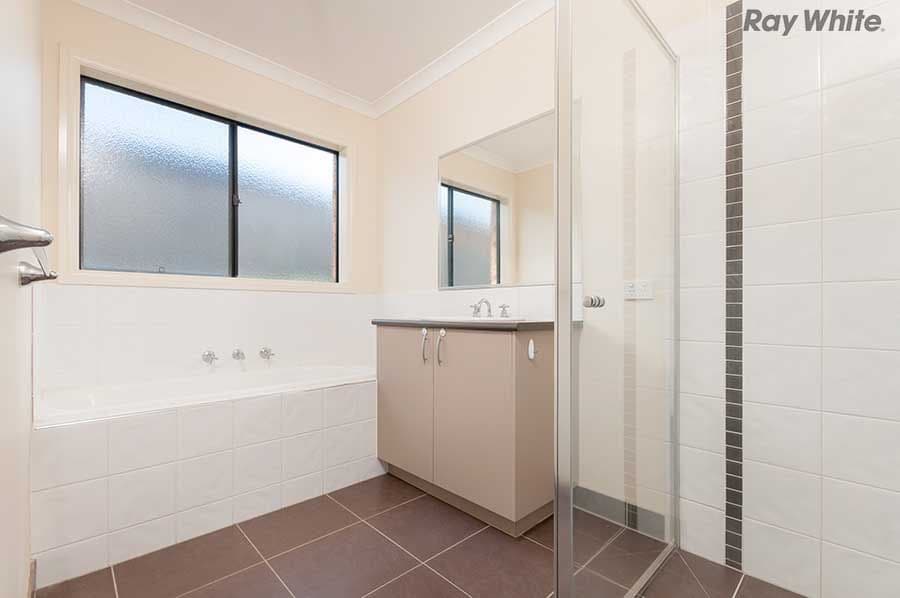 4 Saltash Court, Sunbury VIC 3429, Sunbury - Thumbnail 7
