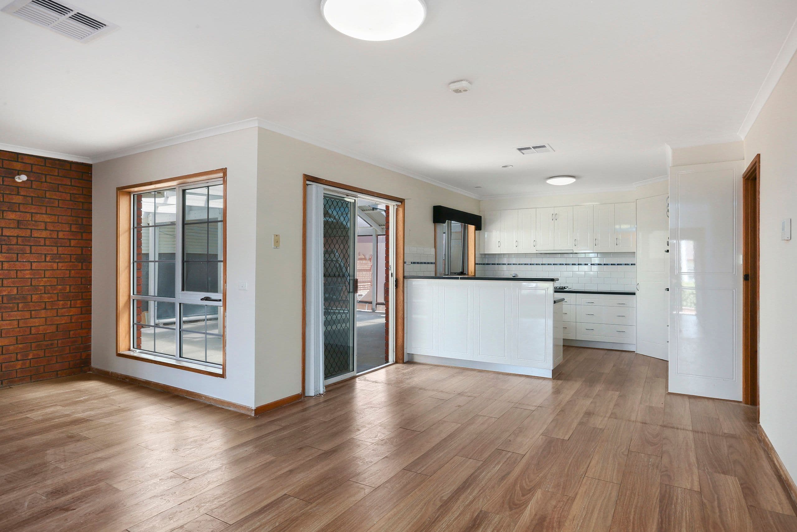 18 Clunies Court, Corio VIC 3214, Corio - Thumbnail 2