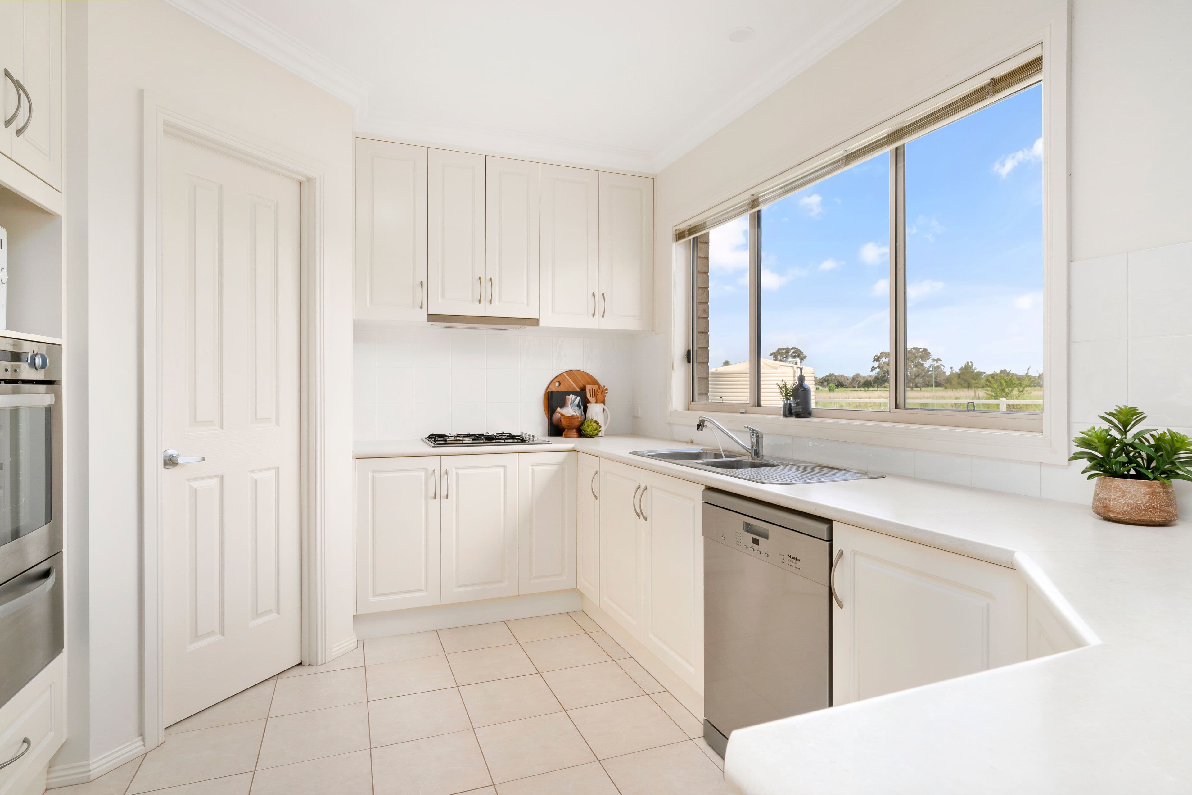 186 Perryman Lane, Table Top NSW 2640, Table Top - Thumbnail 2