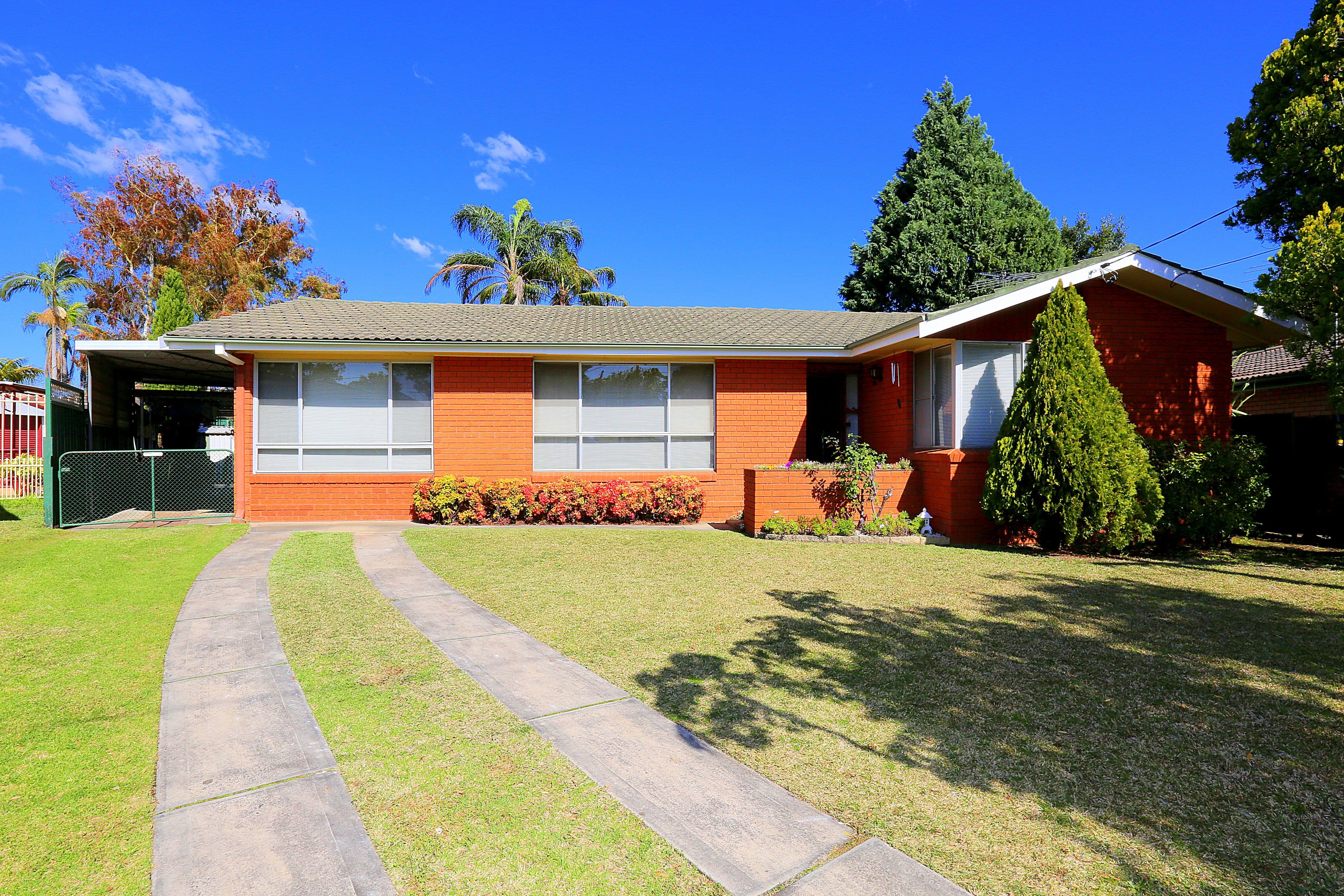 4 Kenthurst Place, Chester Hill - Image 1