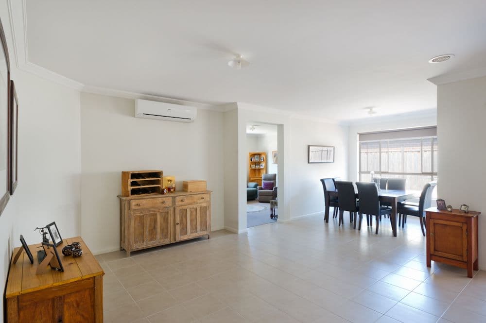 22 Arnolds Creek Boulevard, MELTON WEST VIC 3337, Melton West - Thumbnail 4