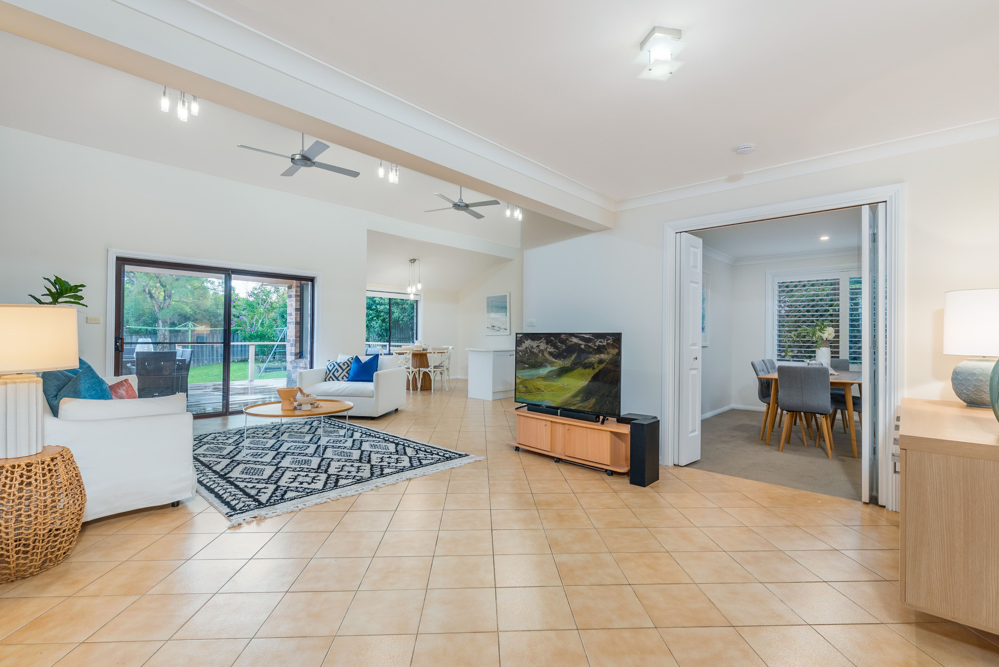 8 Redwood Close, Castle Hill NSW 2154, Castle Hill - Thumbnail 4
