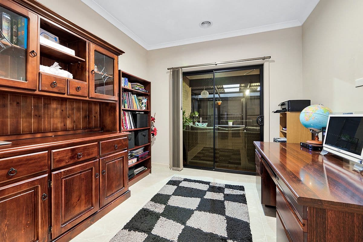 26 Hackney Circuit, Clyde North VIC 3978, Clyde North - Thumbnail 4