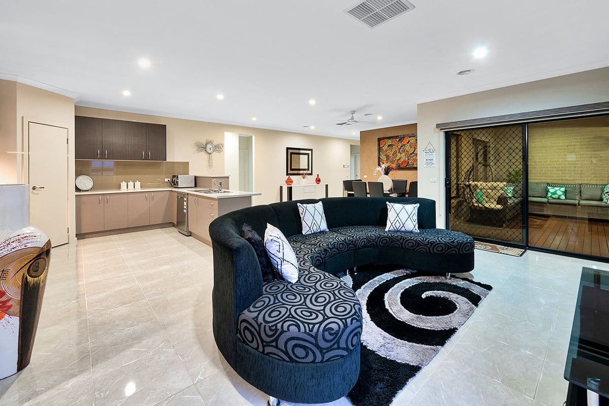 26 Hackney Circuit, Clyde North VIC 3978, Clyde North - Thumbnail 6