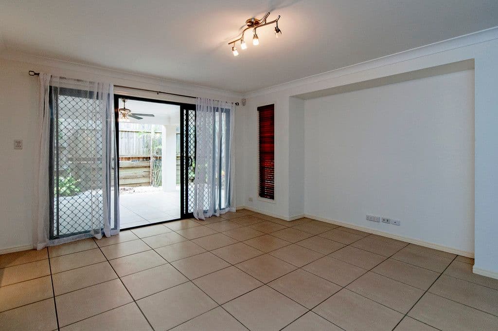35 Liberty Crescent, SPRINGFIELD LAKES QLD 4300, Springfield Lakes - Thumbnail 5