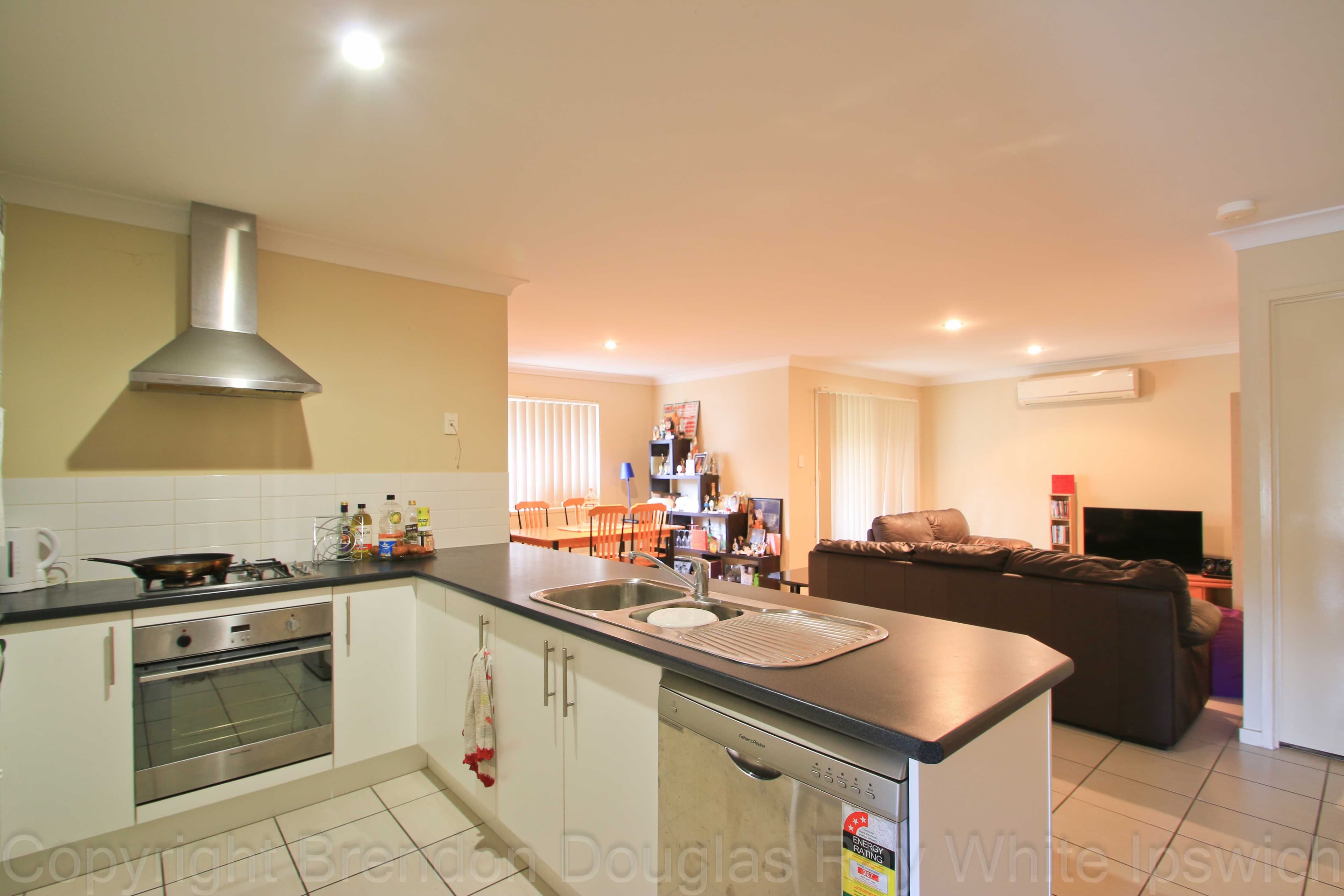7 Charlton Close, Collingwood Park QLD 4301, Collingwood Park - Thumbnail 2