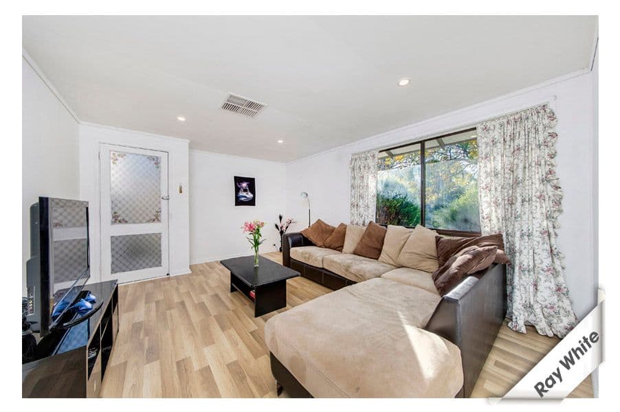 9 Baylis Place, Charnwood ACT 2615, Charnwood - Thumbnail 4