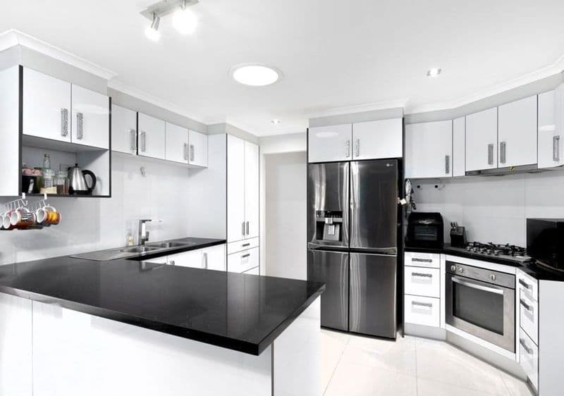105 Wyndham Street, Alexandria - Image 1