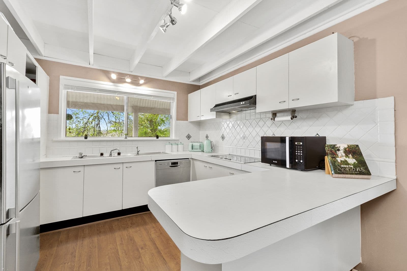 11 Sirius Crescent, Ebenezer - Thumbnail 4