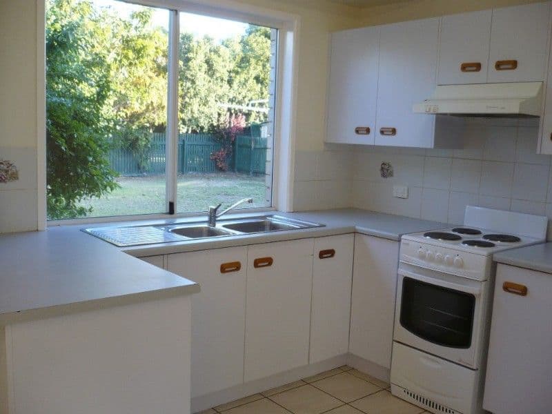 18 Bondeson Drive, PARKHURST QLD 4702, Parkhurst - Thumbnail 2