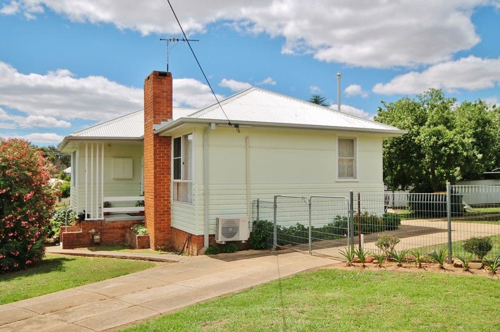 47 Blackett Avenue, Young NSW 2594, Young - Image 1