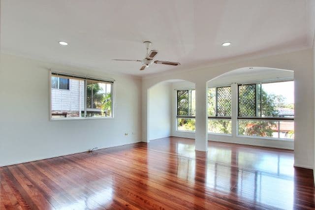 4 Cunningham Street, ROCHEDALE SOUTH QLD 4123, Rochedale South - Thumbnail 4