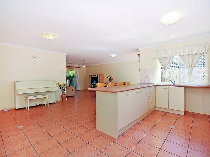 4 Coachwood Crescent, FOREST LAKE QLD 4078, Forest Lake - Thumbnail 5