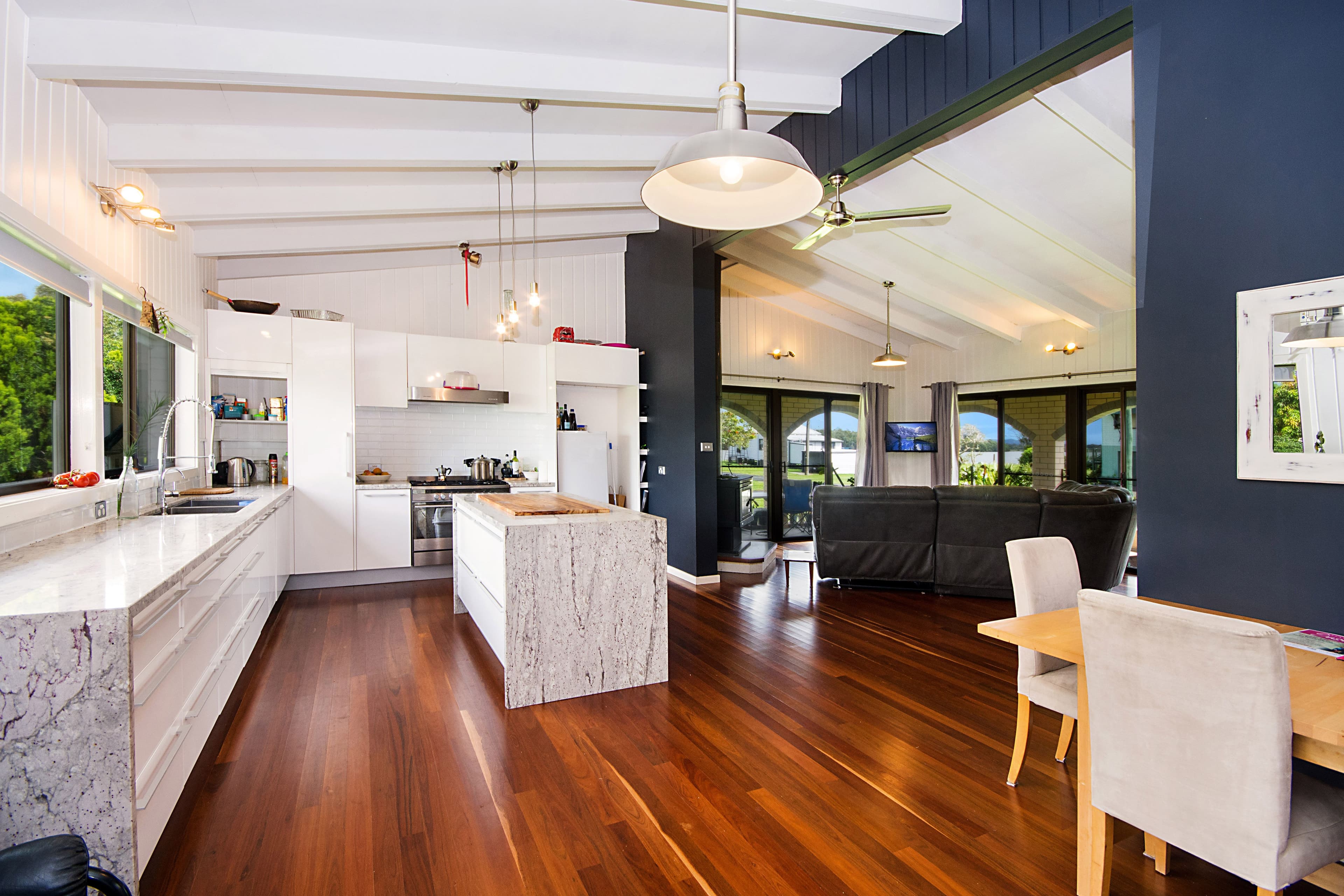 2 Gordon Street, Palmers Island - Image 1