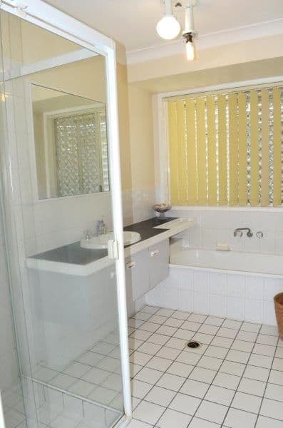 24 Highcrest Drive, BROWNS PLAINS QLD 4118, Browns Plains - Thumbnail 7