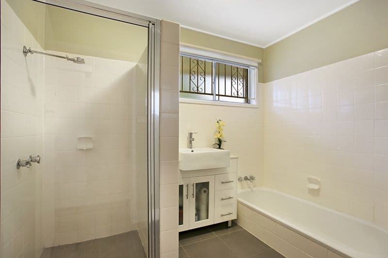 15 Gladesville Street, Kenmore QLD 4069, Kenmore - Thumbnail 8