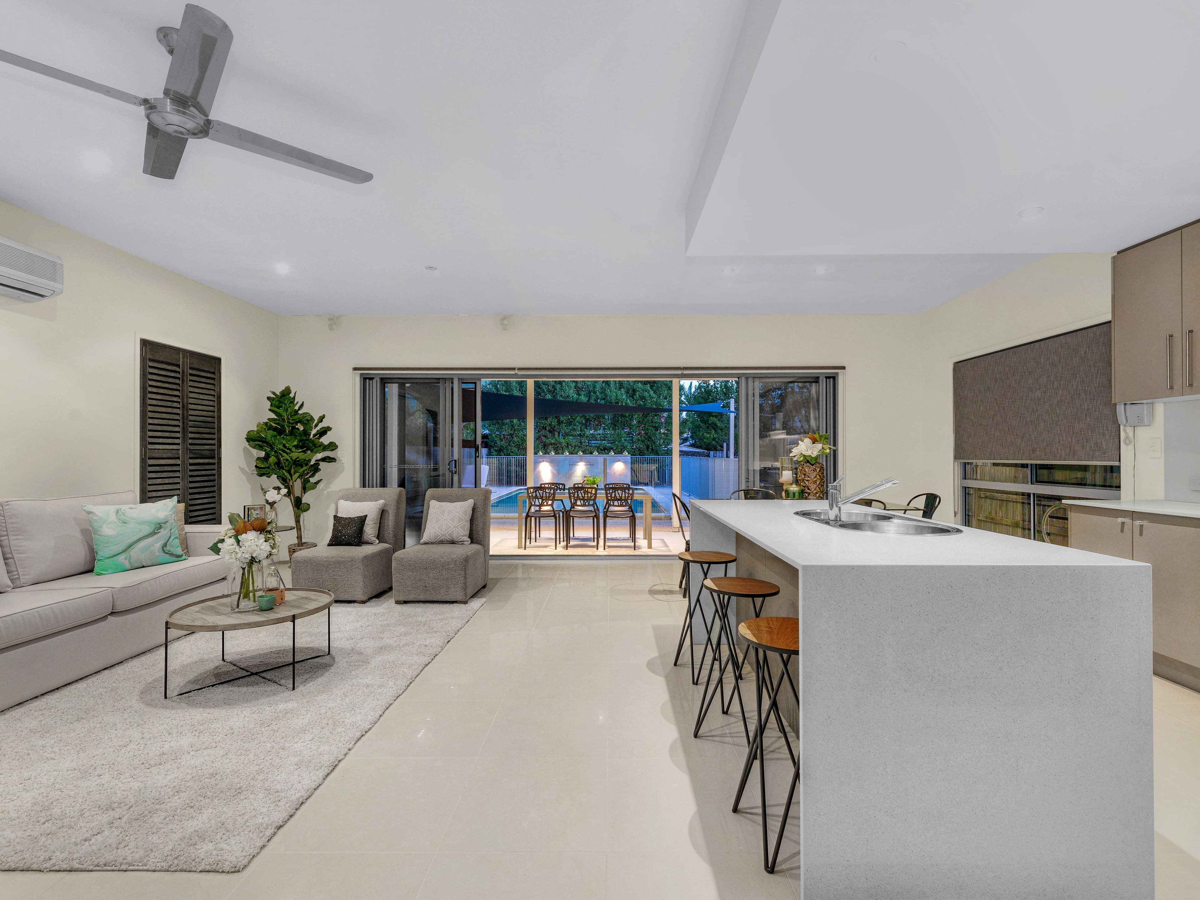 27 Monmouth Street, Morningside QLD 4170, Morningside - Image 1