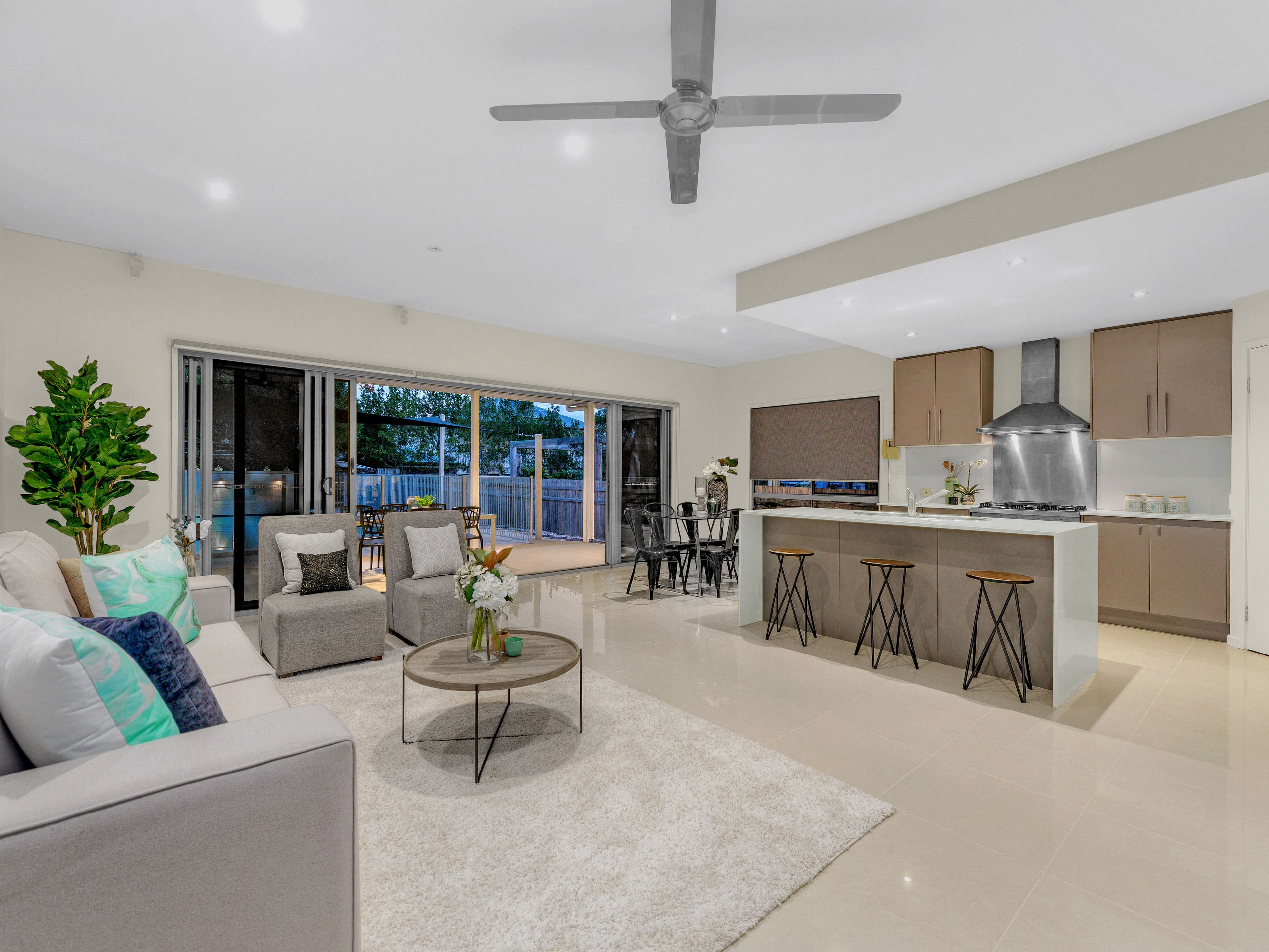 27 Monmouth Street, Morningside QLD 4170, Morningside - Thumbnail 2