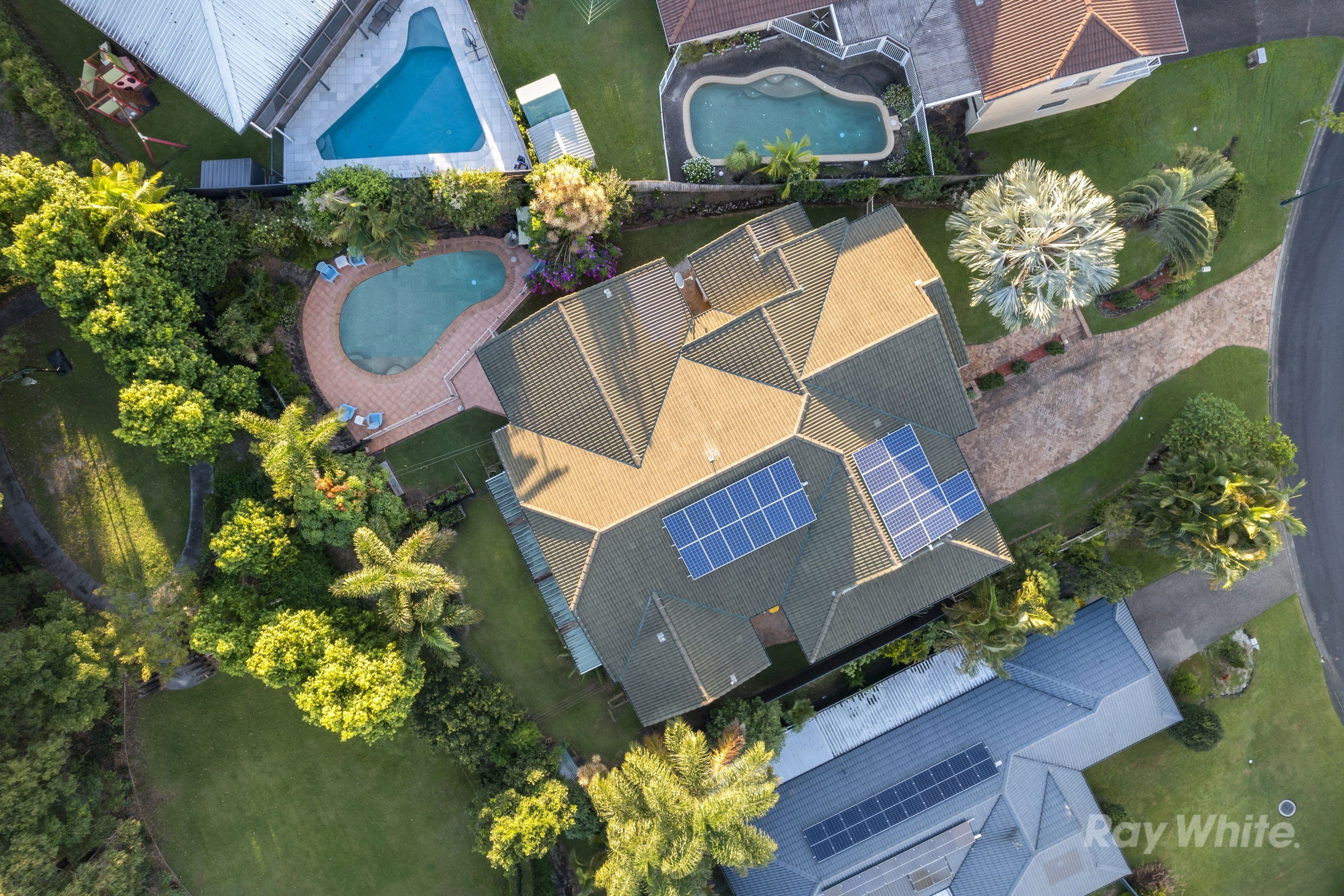 3 Drift Away Court, Robina QLD 4226, Robina - Thumbnail 2
