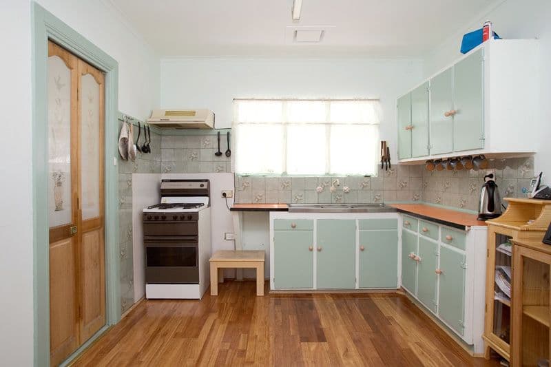 1 Autumndale Avenue, RESERVOIR VIC 3073, Reservoir - Thumbnail 2