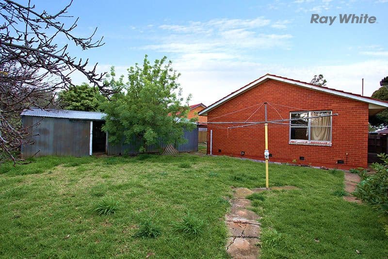 14 Butcher Crescent, LAVERTON VIC 3028, Laverton - Thumbnail 3