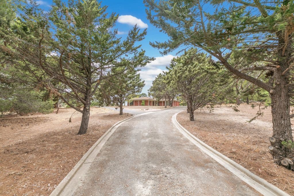 1 Craig Road, Onkaparinga Hills SA 5163, Onkaparinga Hills - Thumbnail 3