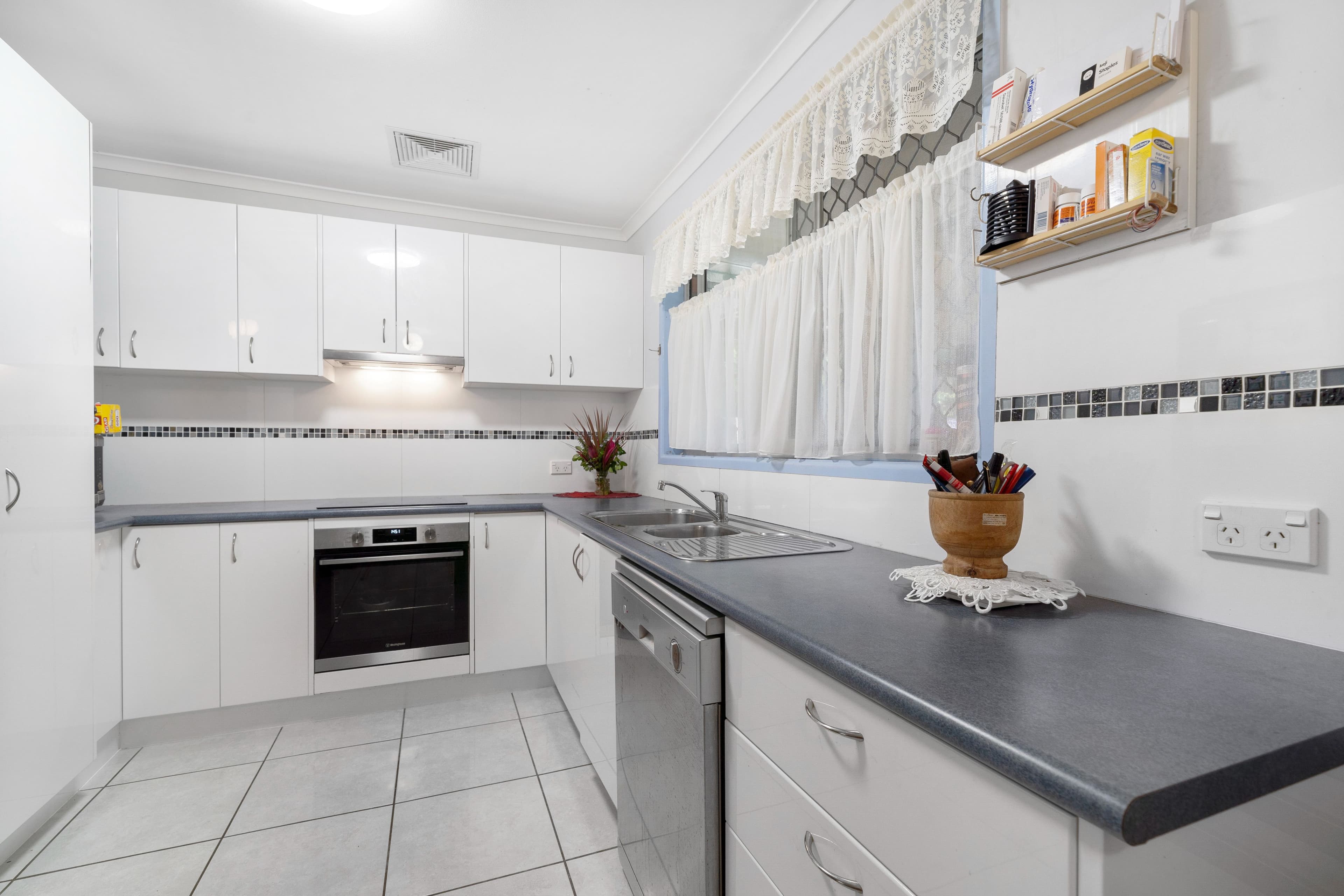 12 Paperbark Street, Crestmead QLD 4132, Crestmead - Thumbnail 3