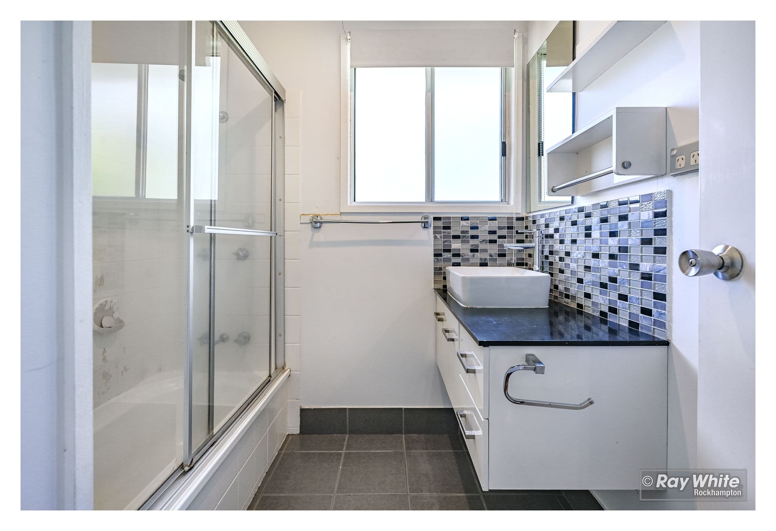 25 Docherty Street, Norman Gardens QLD 4701, Norman Gardens - Thumbnail 4