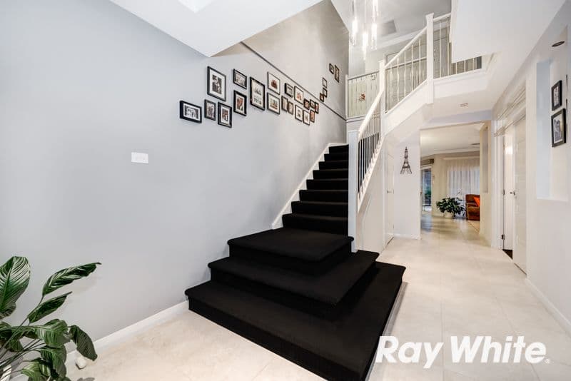 20 Pevensey Street, Castle Hill - Thumbnail 2
