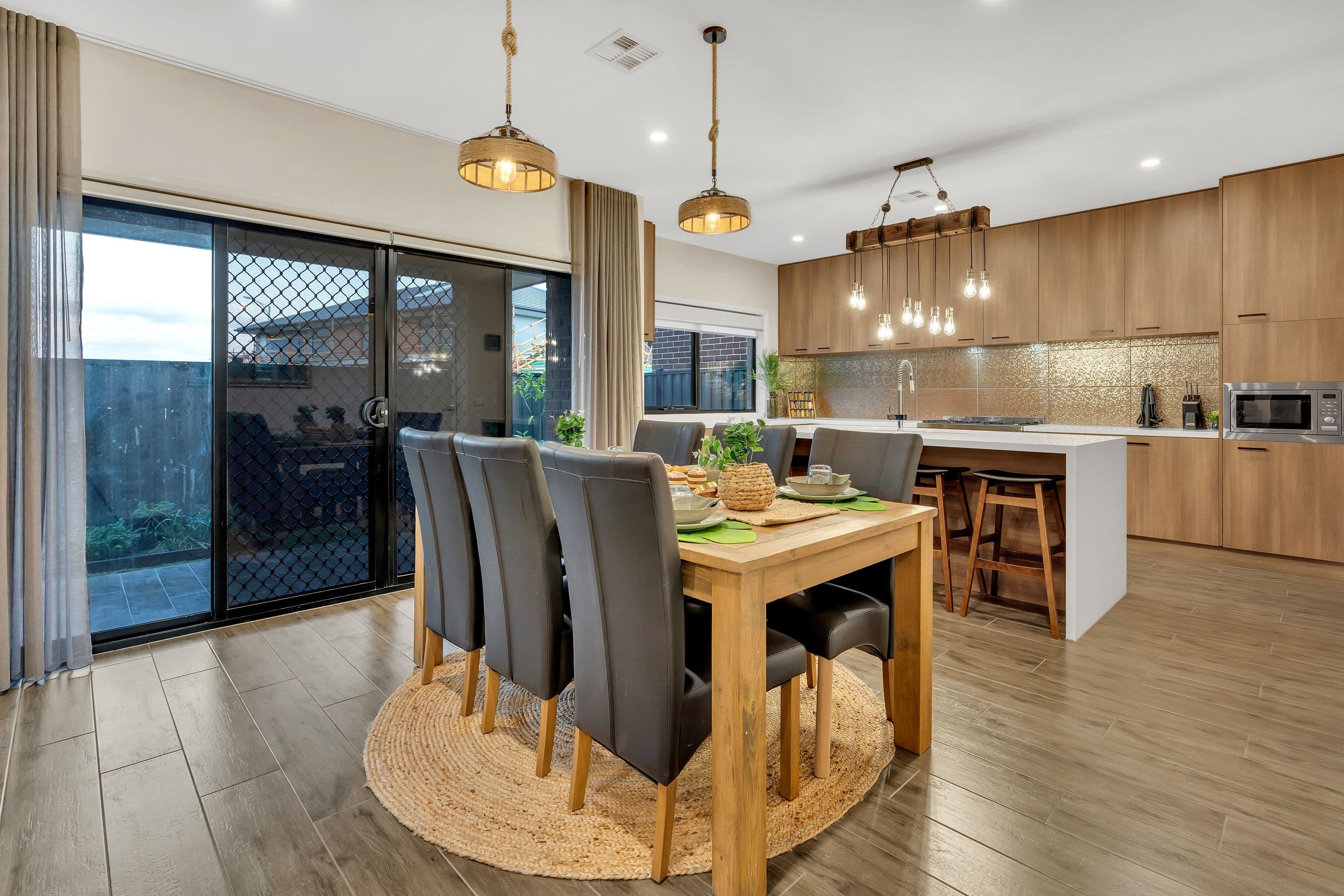 33 Hollyhock Road, Craigieburn VIC 3064, Craigieburn - Thumbnail 6