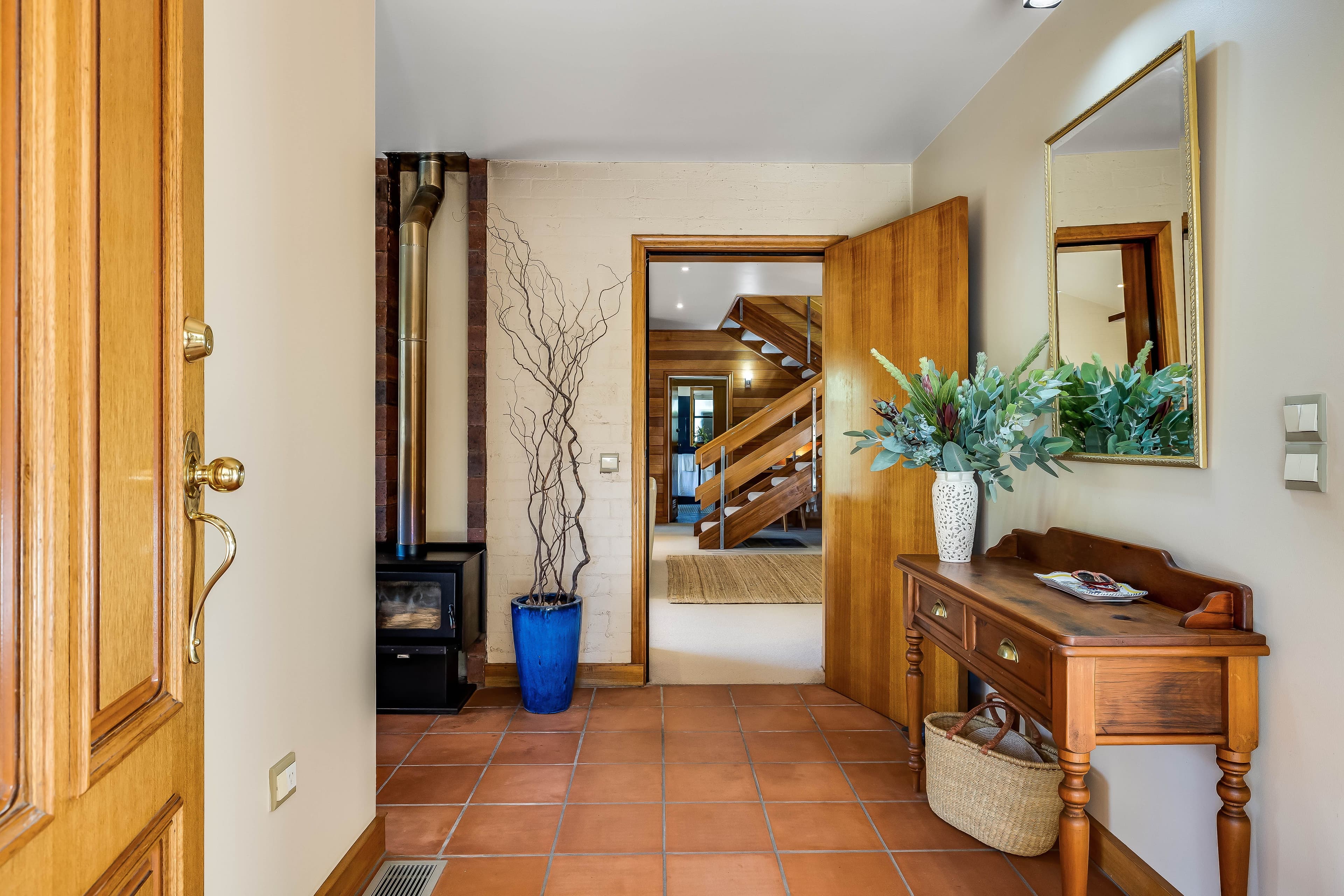 1B Bridge Street, Mount Lofty QLD 4350, Mount Lofty - Thumbnail 2