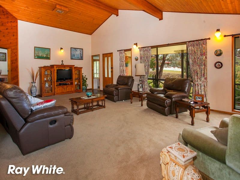 52 South Kiama Drive, KIAMA HEIGHTS NSW 2533, Kiama Heights - Thumbnail 2