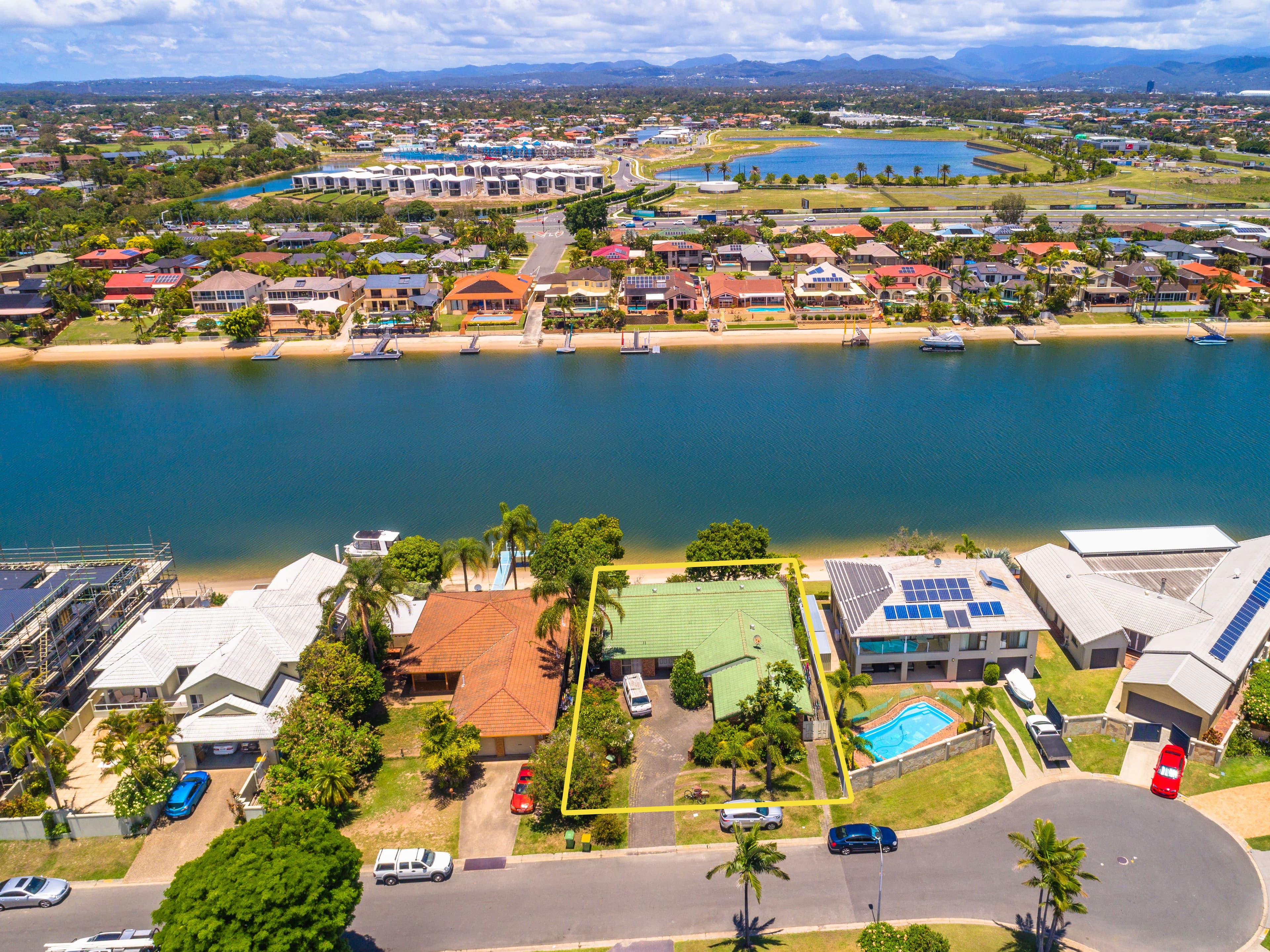 26 Delungra Street, Broadbeach Waters QLD 4218, Broadbeach Waters - Thumbnail 8