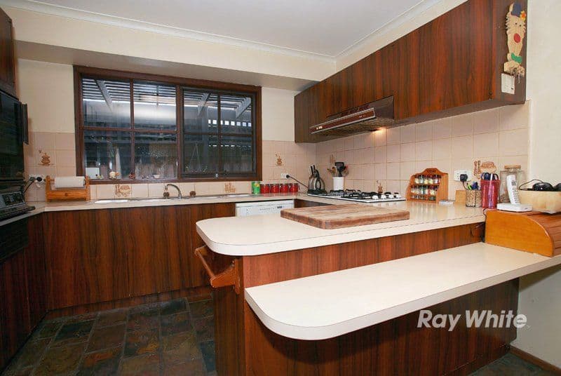 115 Camms Road, CRANBOURNE VIC 3977, Cranbourne - Thumbnail 2