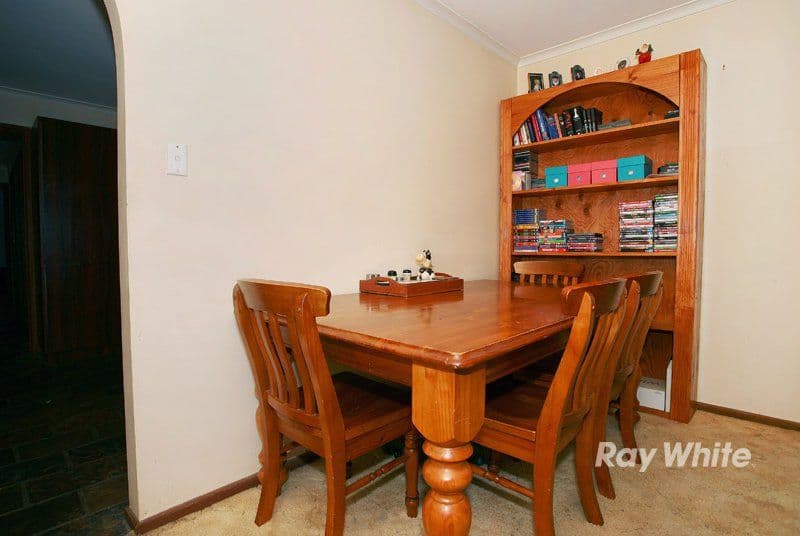 115 Camms Road, CRANBOURNE VIC 3977, Cranbourne - Thumbnail 3