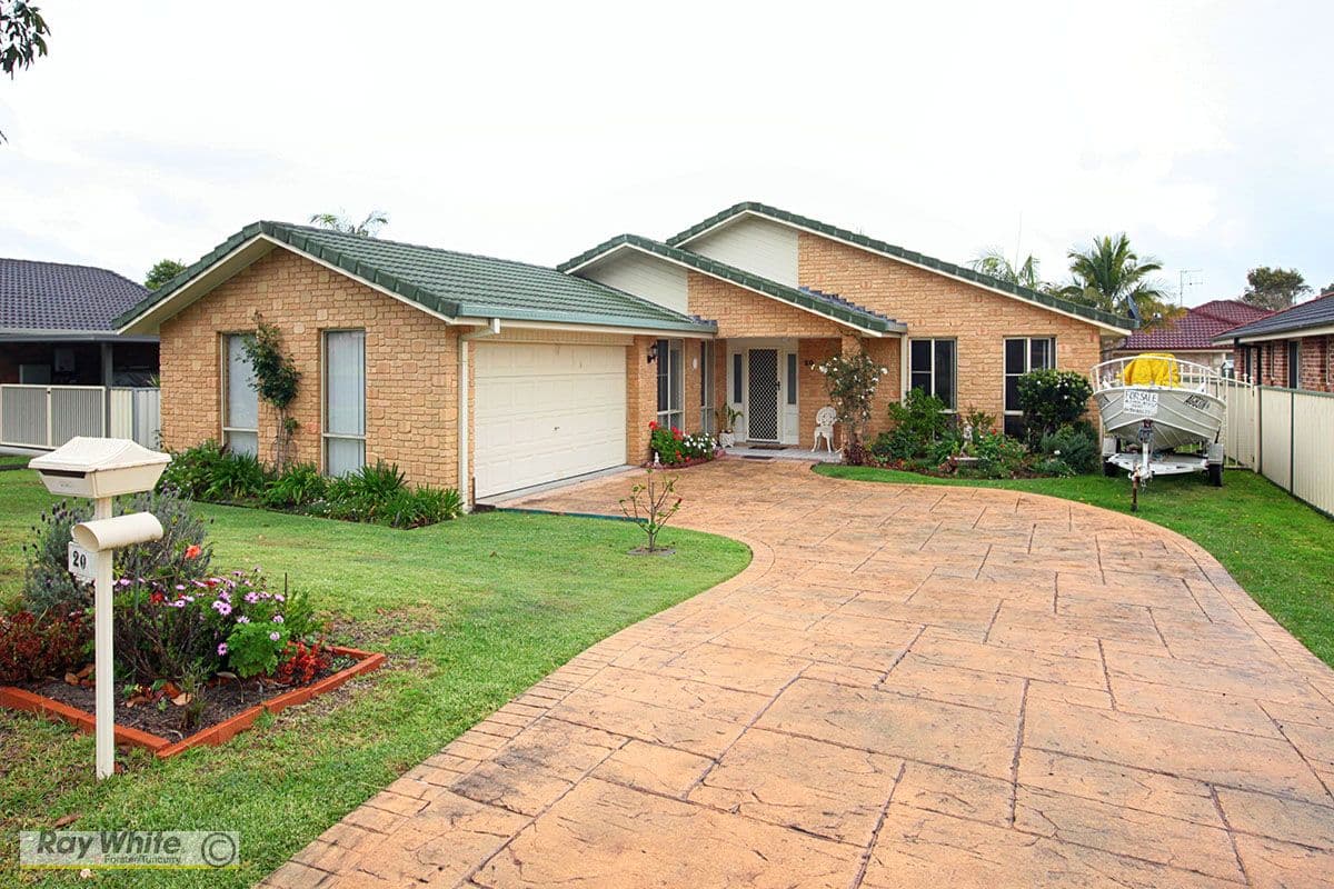 20 Hesper Drive, Forster - Image 1