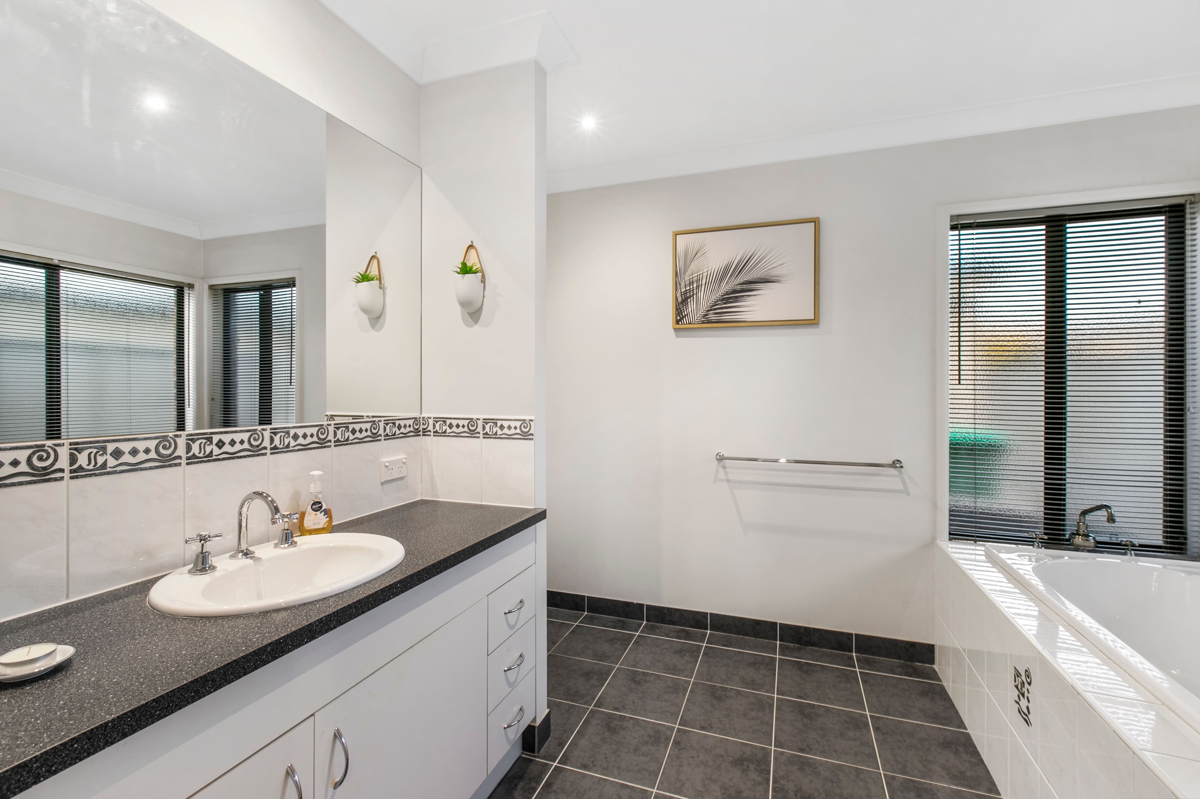 35 Ashwood Grove, Pakenham VIC 3810, Pakenham - Thumbnail 8