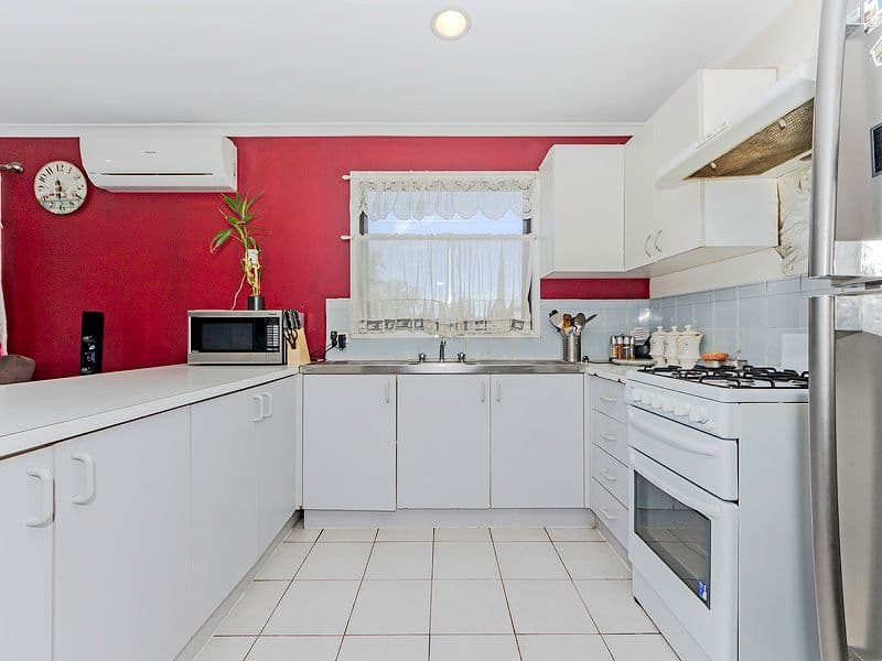 1 Samuel Court, Werribee VIC 3030, Werribee - Thumbnail 6