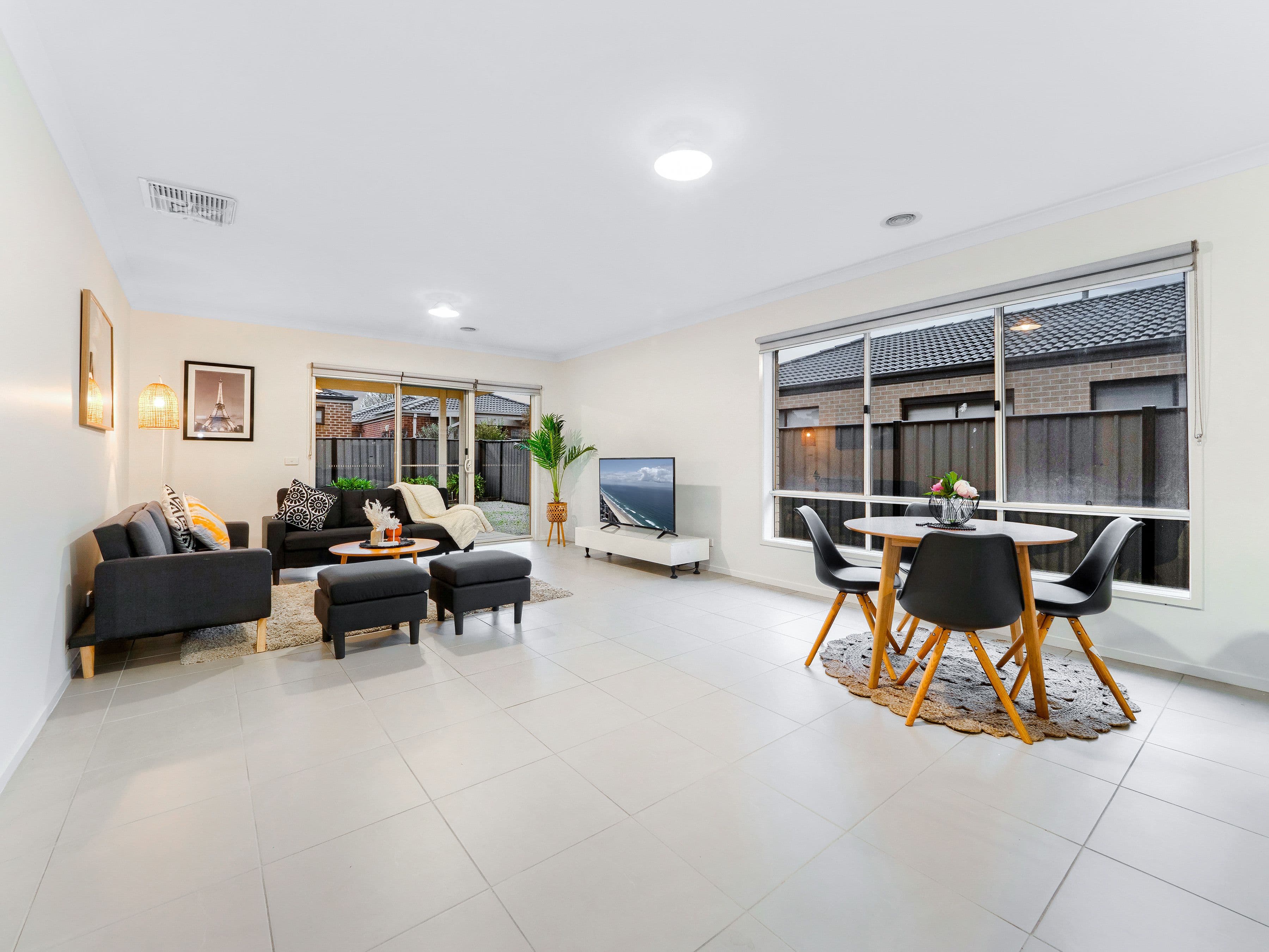 87 Selandra Boulevard, Clyde North VIC 3978, Clyde North - Thumbnail 8