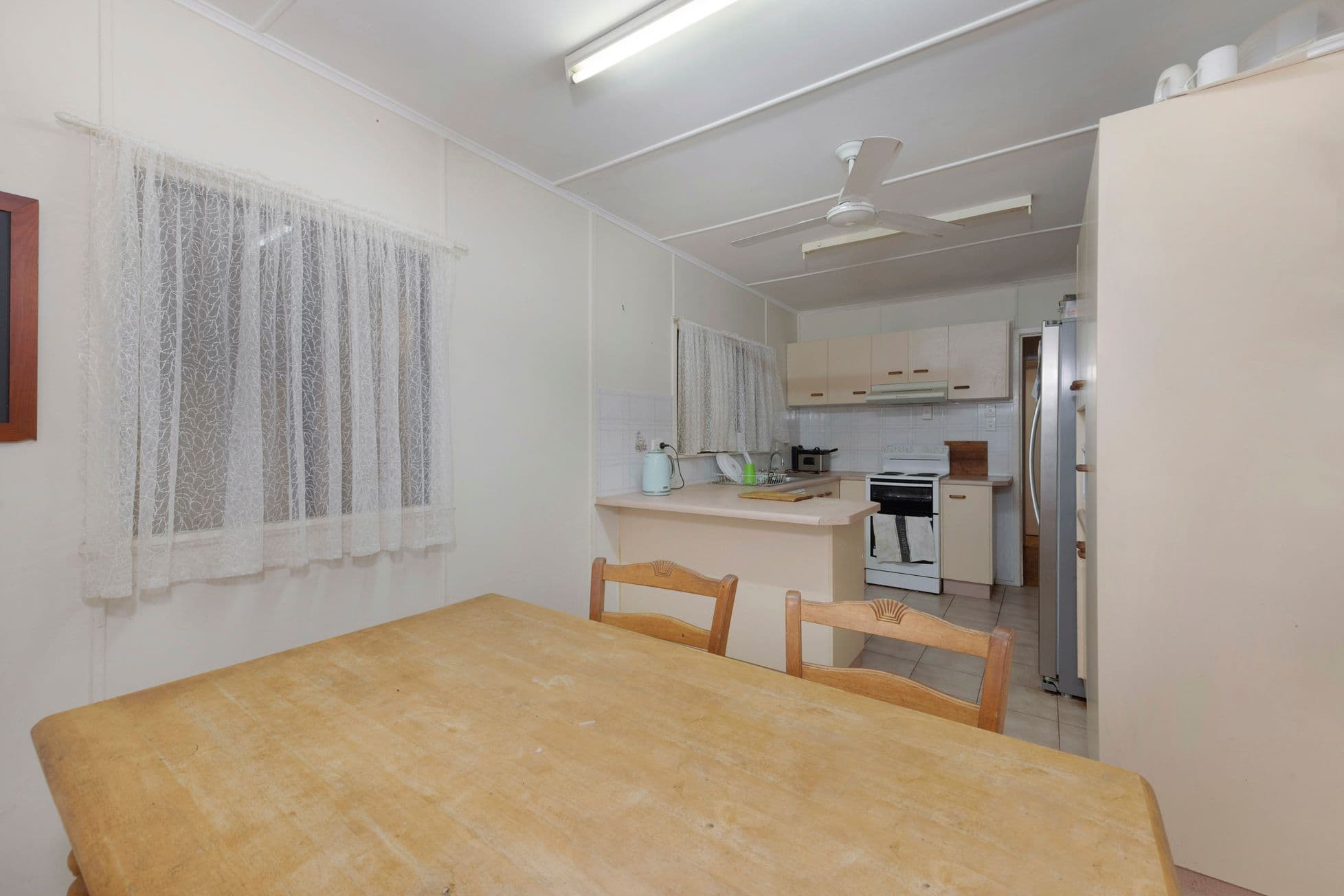 10 Hussey Street, Avenell Heights QLD 4670, Avenell Heights - Thumbnail 5
